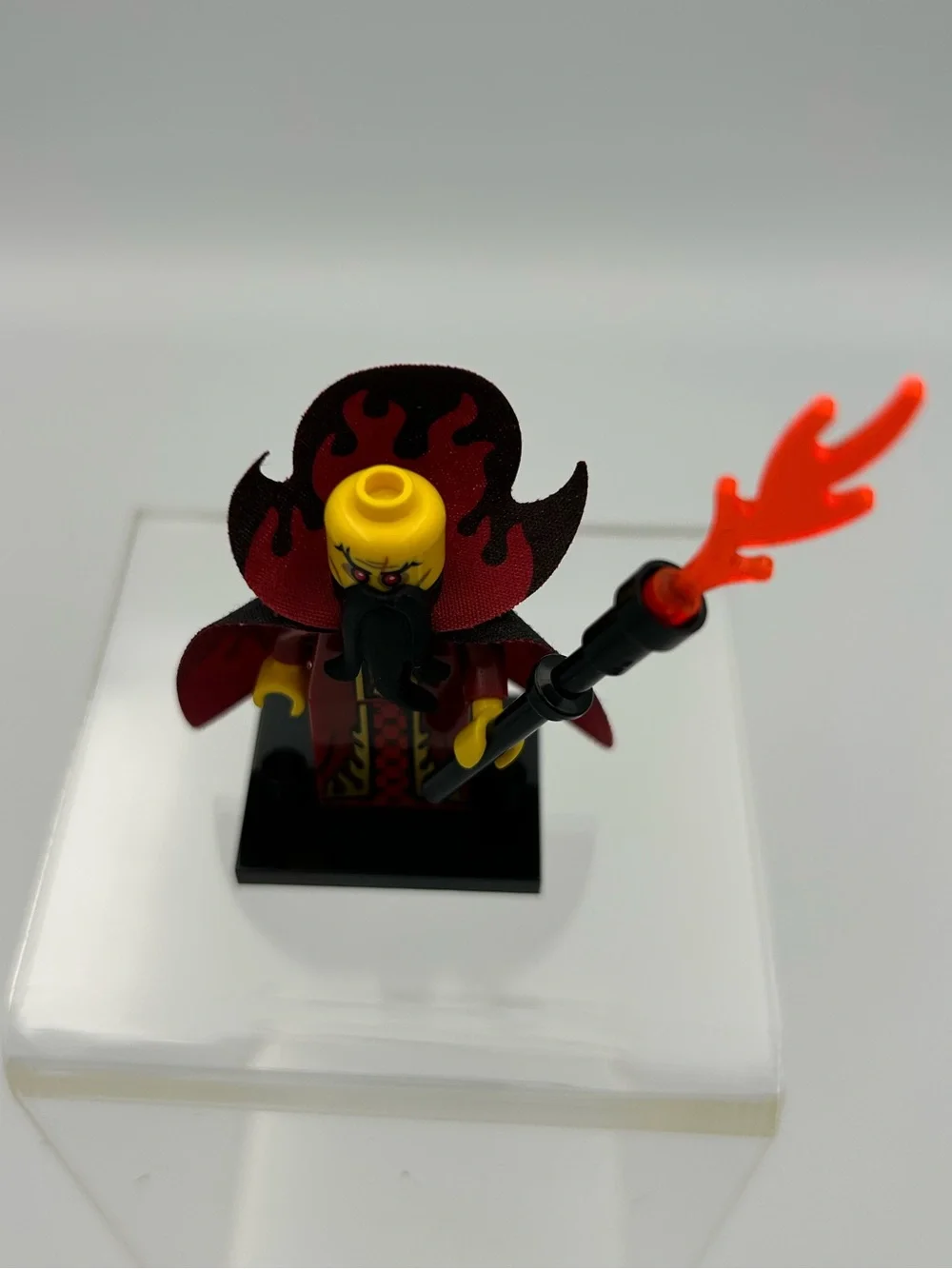 LEGO Evil Wizard Minifigure (71008) Series 13 Retired Collectible w. Wand & Cape